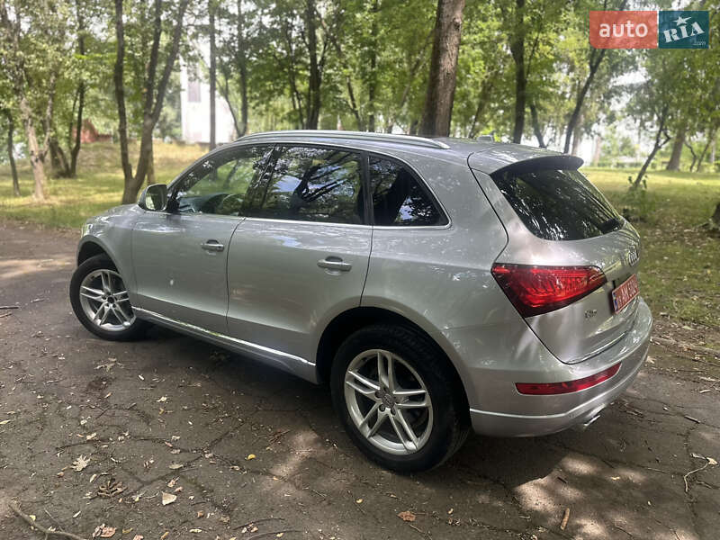 Позашляховик / Кросовер Audi Q5 2016 в Калуші