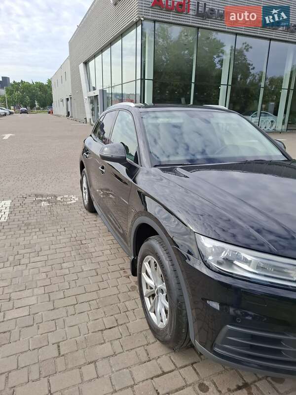 Внедорожник / Кроссовер Audi Q5 2017 в Шептицькому