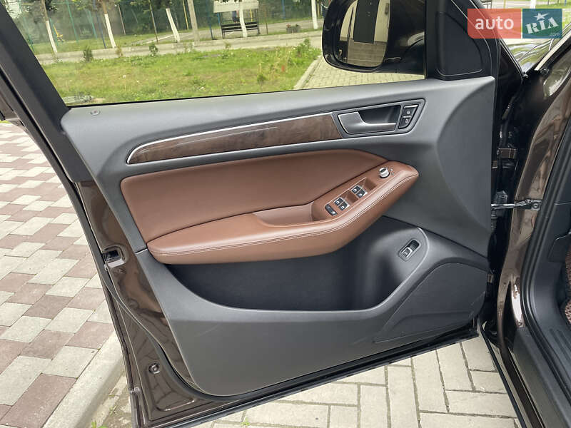 Внедорожник / Кроссовер Audi Q5 2012 в Тернополе