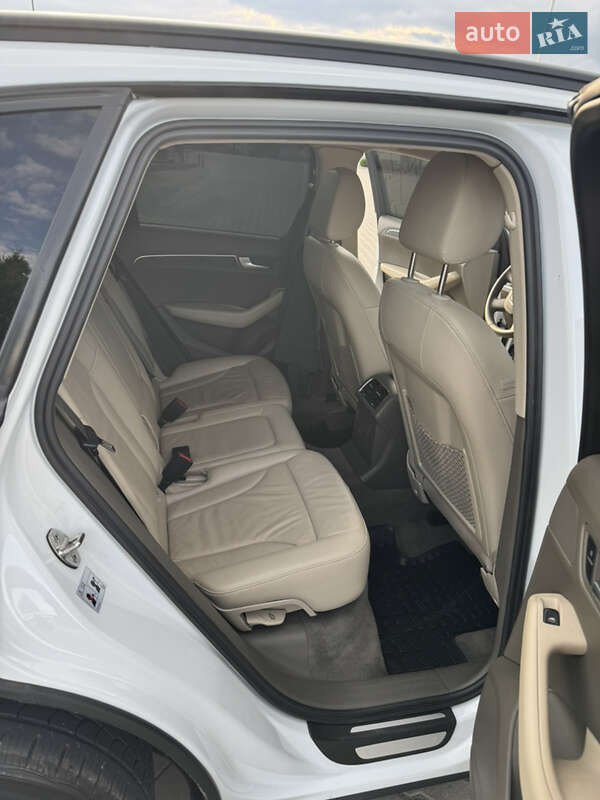 Позашляховик / Кросовер Audi Q5 2012 в Рівному