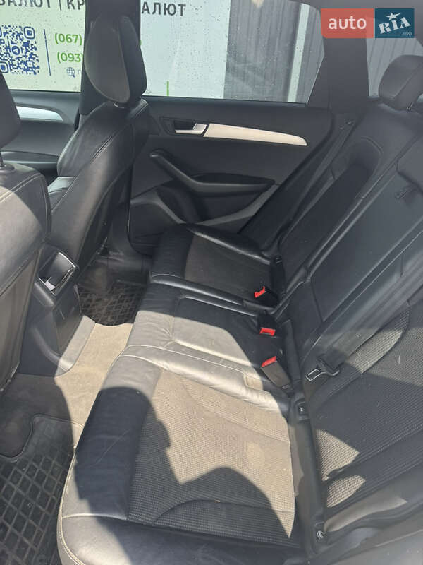 Позашляховик / Кросовер Audi Q5 2011 в Дніпрі