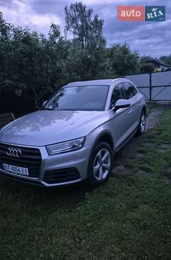 Внедорожник / Кроссовер Audi Q5 2017 в 