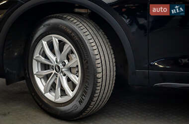 Внедорожник / Кроссовер Audi Q5 2021 в 