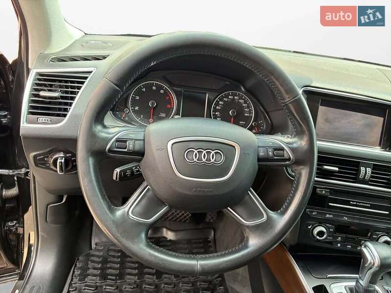 Позашляховик / Кросовер Audi Q5 2015 в Львові