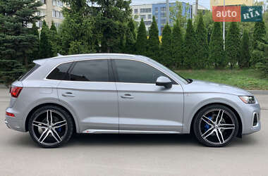 Внедорожник / Кроссовер Audi Q5 2021 в 