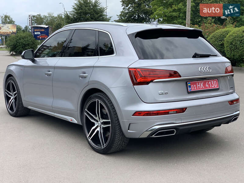 Позашляховик / Кросовер Audi Q5 2021 в Тернополі