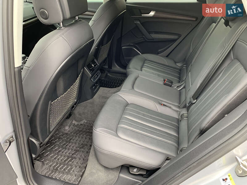 Позашляховик / Кросовер Audi Q5 2021 в Тернополі