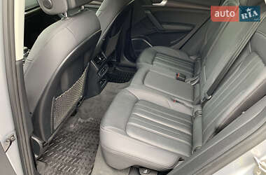 Внедорожник / Кроссовер Audi Q5 2021 в 