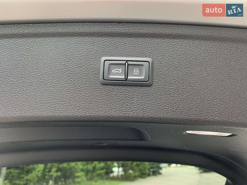Позашляховик / Кросовер Audi Q5 2021 в Тернополі
