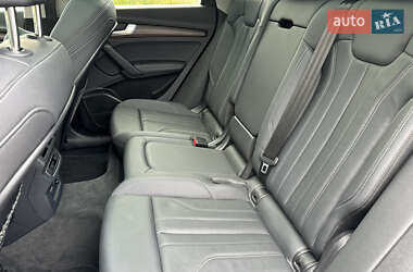 Позашляховик / Кросовер Audi Q5 2023 в 