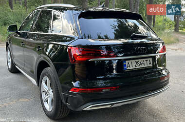 Позашляховик / Кросовер Audi Q5 2020 в 