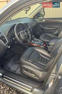 Позашляховик / Кросовер Audi Q5 2011 в 
