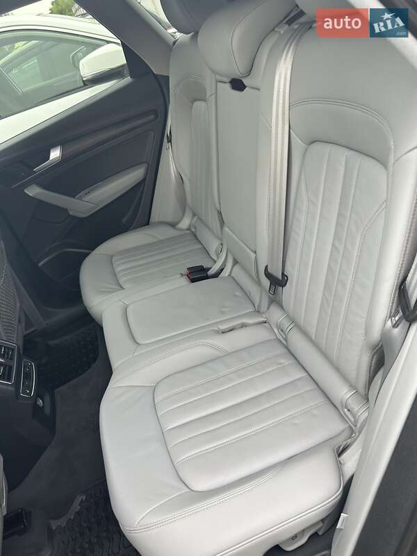 Позашляховик / Кросовер Audi Q5 2018 в Києві