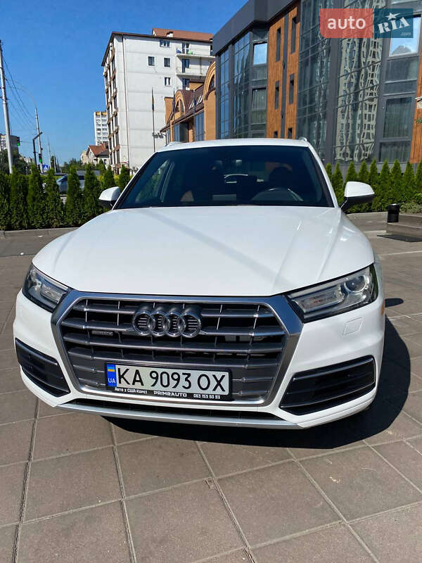 Позашляховик / Кросовер Audi Q5 2017 в Києві