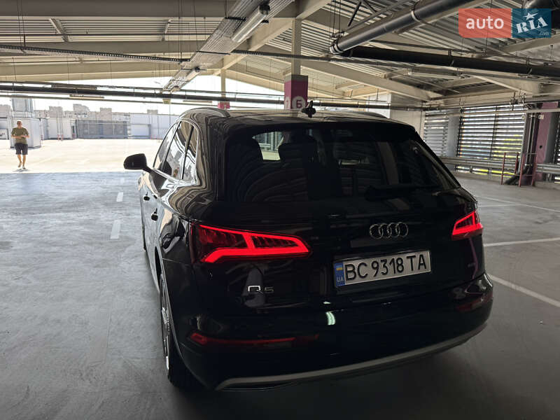 Позашляховик / Кросовер Audi Q5 2018 в Києві
