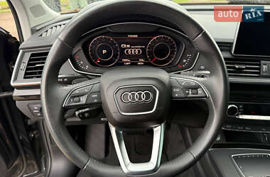 Позашляховик / Кросовер Audi Q5 2018 в 