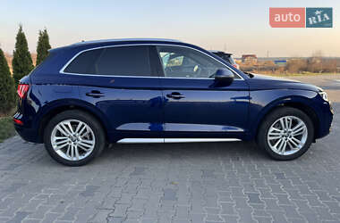 Внедорожник / Кроссовер Audi Q5 2017 в 