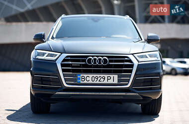Внедорожник / Кроссовер Audi Q5 2018 в 