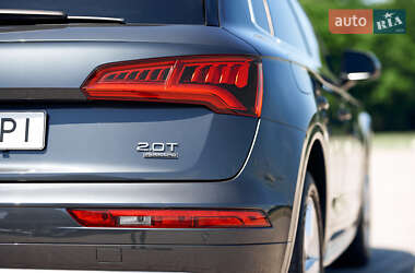 Внедорожник / Кроссовер Audi Q5 2018 в 