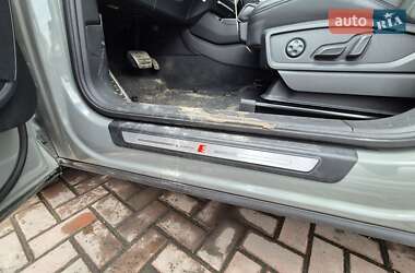 Позашляховик / Кросовер Audi Q5 2020 в 