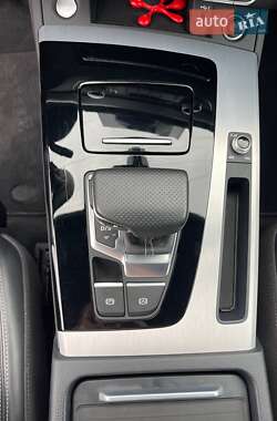 Внедорожник / Кроссовер Audi Q5 2022 в 