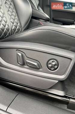 Внедорожник / Кроссовер Audi Q5 2022 в 