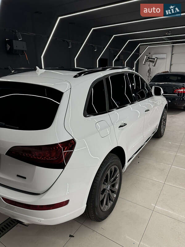 Позашляховик / Кросовер Audi Q5 2015 в Дніпрі