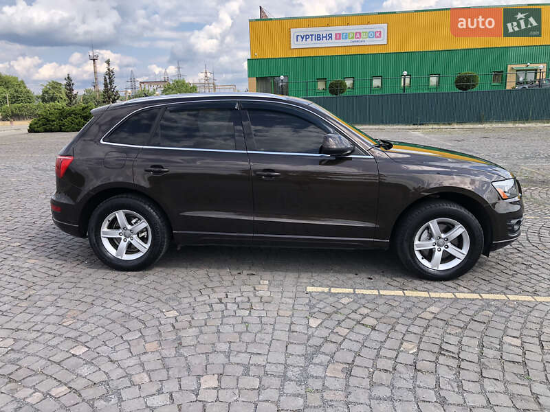Позашляховик / Кросовер Audi Q5 2010 в Ужгороді