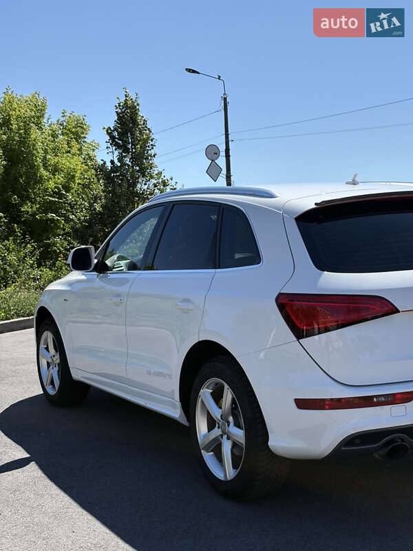 Позашляховик / Кросовер Audi Q5 2009 в Хмільнику