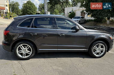 Внедорожник / Кроссовер Audi Q5 2016 в 