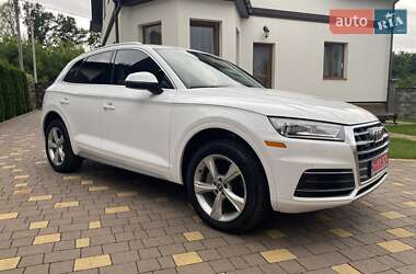 Внедорожник / Кроссовер Audi Q5 2018 в 