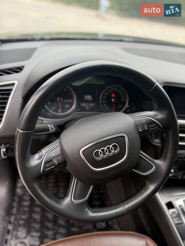 Позашляховик / Кросовер Audi Q5 2015 в Кременчуці
