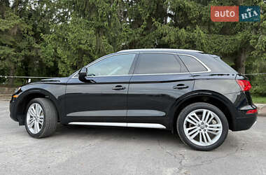 Внедорожник / Кроссовер Audi Q5 2018 в 