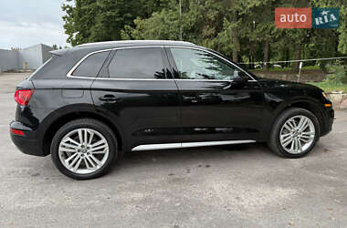 Внедорожник / Кроссовер Audi Q5 2018 в 