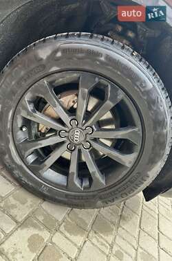 Позашляховик / Кросовер Audi Q5 2012 в 
