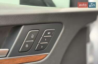 Внедорожник / Кроссовер Audi Q5 2022 в 