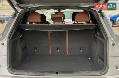 Внедорожник / Кроссовер Audi Q5 2022 в 