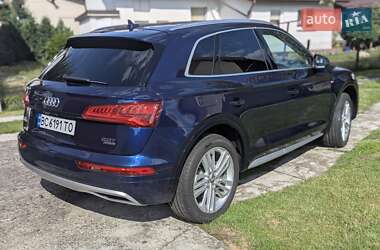 Внедорожник / Кроссовер Audi Q5 2017 в 