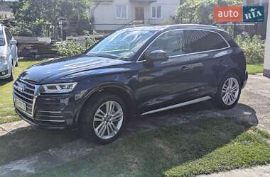 Внедорожник / Кроссовер Audi Q5 2017 в 