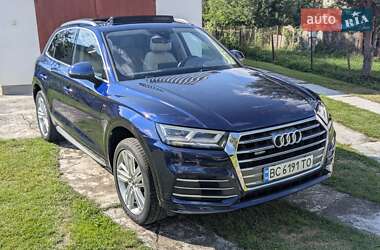 Внедорожник / Кроссовер Audi Q5 2017 в 