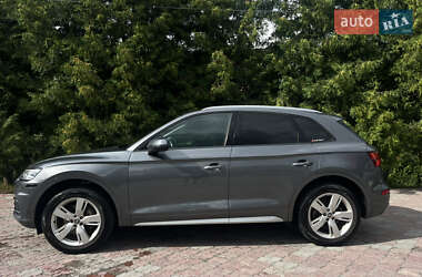 Внедорожник / Кроссовер Audi Q5 2017 в 