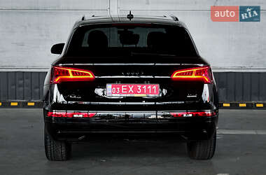 Внедорожник / Кроссовер Audi Q5 2018 в 