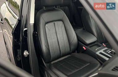 Внедорожник / Кроссовер Audi Q5 2018 в 