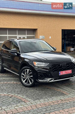 Позашляховик / Кросовер Audi Q5 2021 в Луцьку