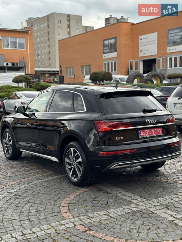 Позашляховик / Кросовер Audi Q5 2021 в Луцьку