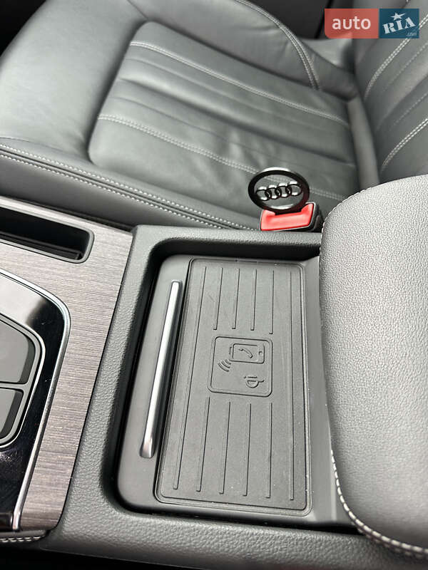 Позашляховик / Кросовер Audi Q5 2021 в Луцьку