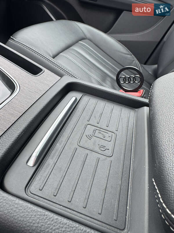 Позашляховик / Кросовер Audi Q5 2021 в Луцьку