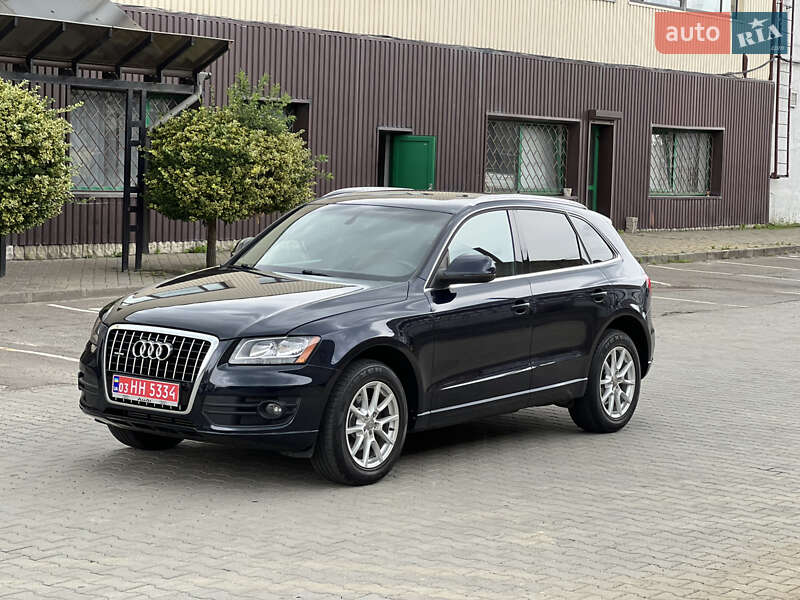 Внедорожник / Кроссовер Audi Q5 2010 в 