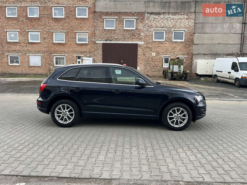 Позашляховик / Кросовер Audi Q5 2010 в Луцьку