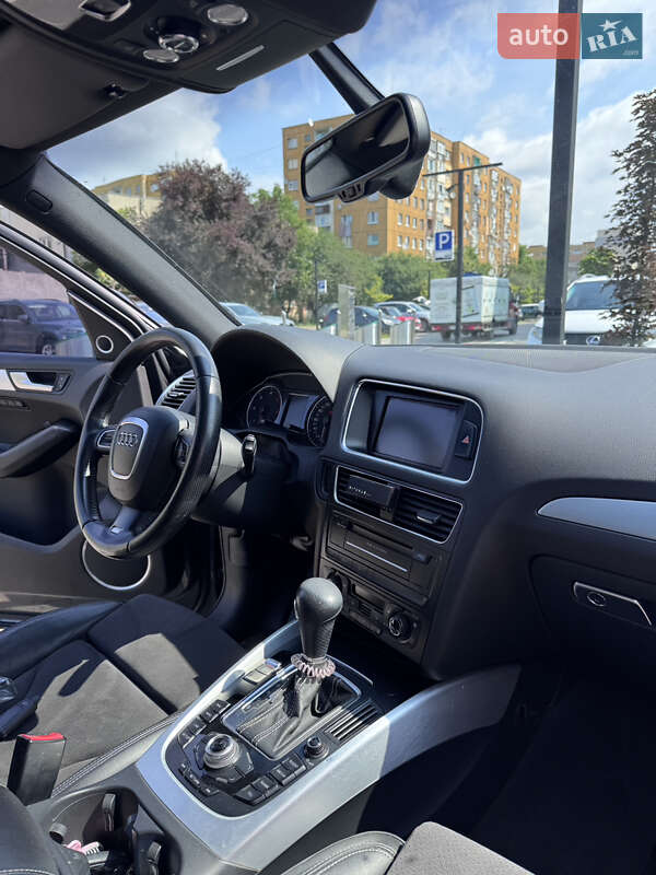 Позашляховик / Кросовер Audi Q5 2011 в Ужгороді
